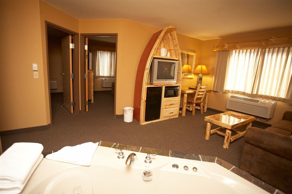 Whitefish Lodge And Suites Cross Lake Kültér fotó