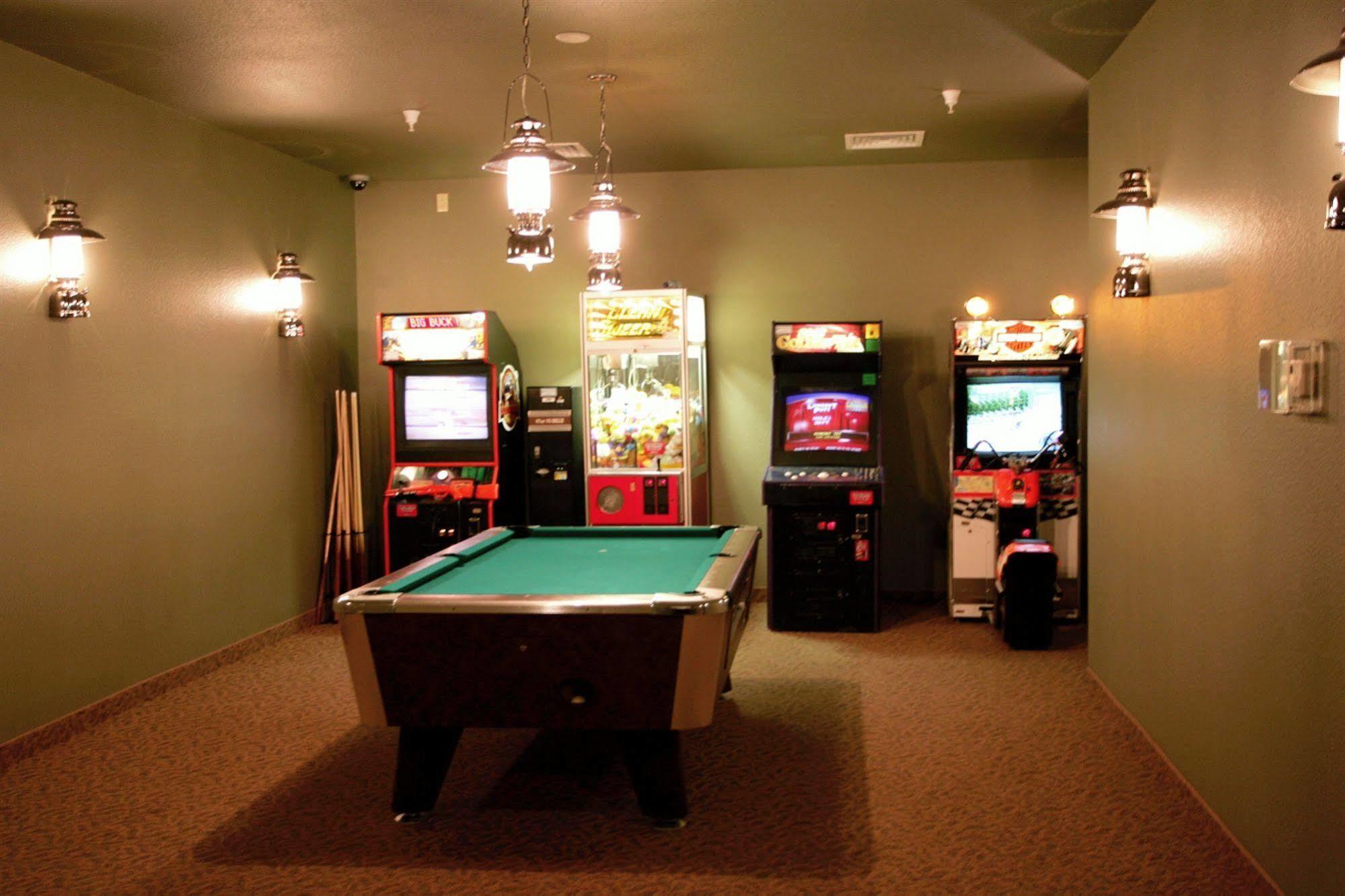 Whitefish Lodge And Suites Cross Lake Kültér fotó